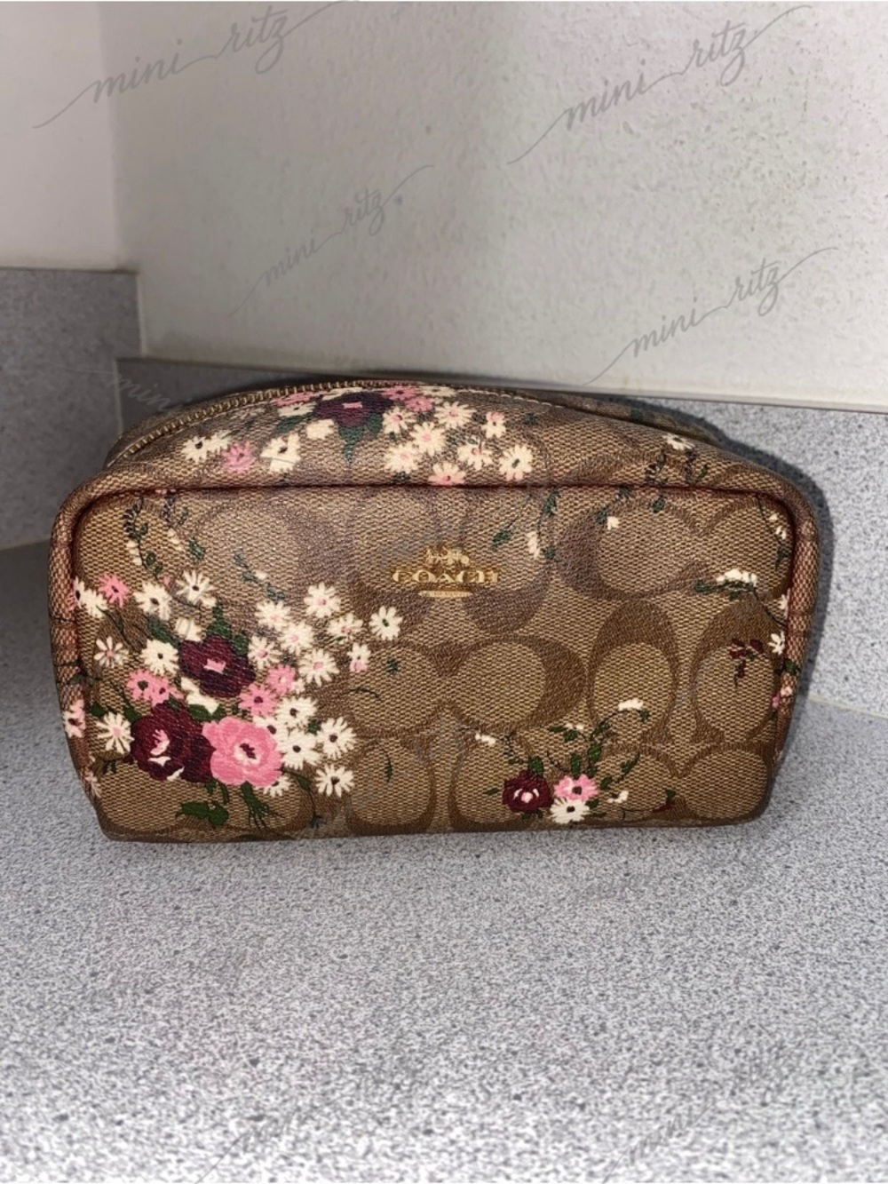 Coach Evergreen Floral Small Boxy Cosmetic Case EUC - Picture 2 of 15